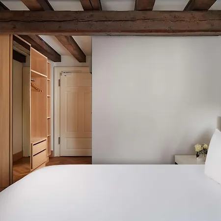 Nh Collection Hotel